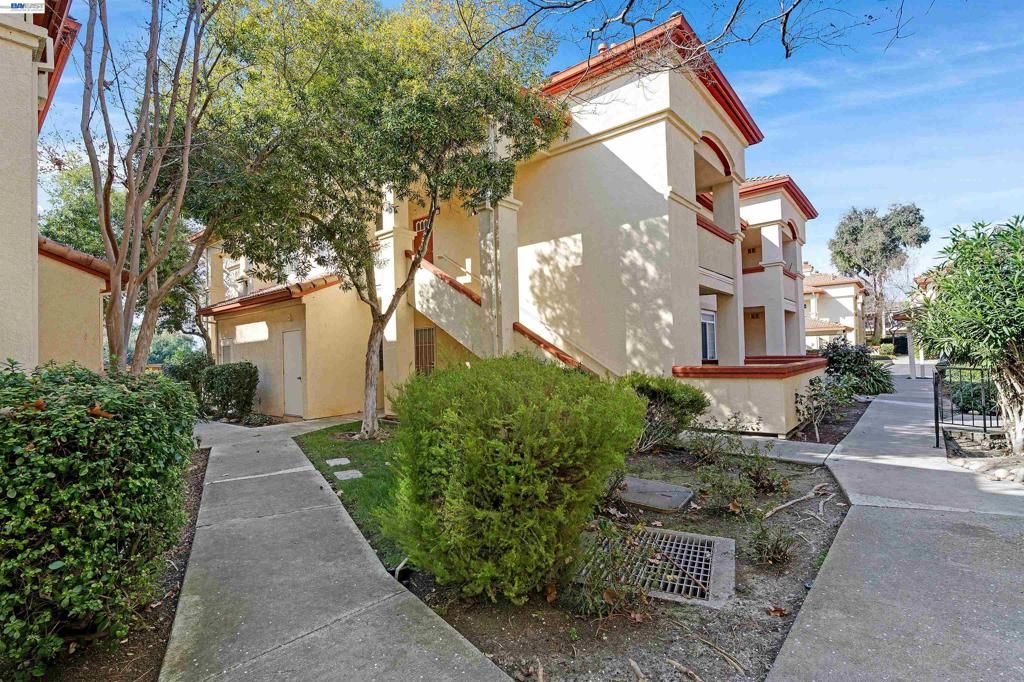 Photo of 7016 Stagecoach Rd Rd #G, Dublin, CA 94568 (MLS # 41136859)