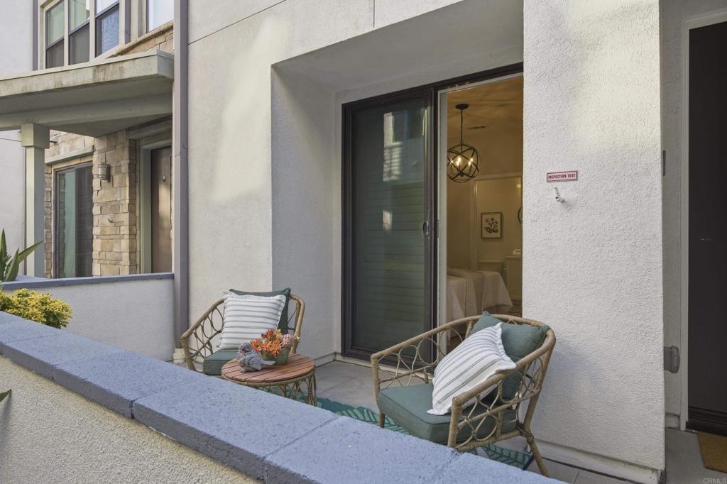 1566 Vista Del Mar Way 3