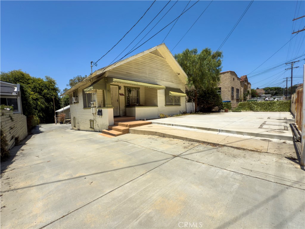 3621 Griffin Avenue