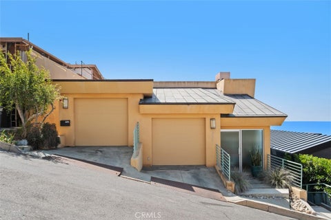 Photo of 2475 Juanita WAY, Laguna Beach, CA 92651 (MLS # LG26195794)