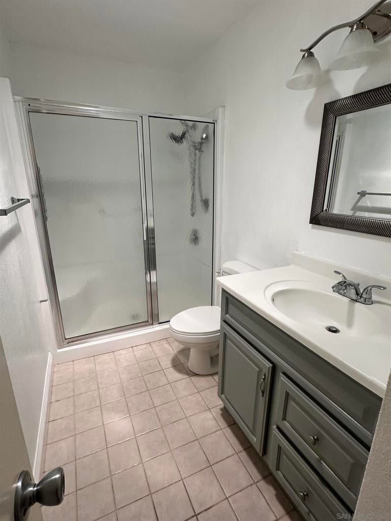 810 E Washington A