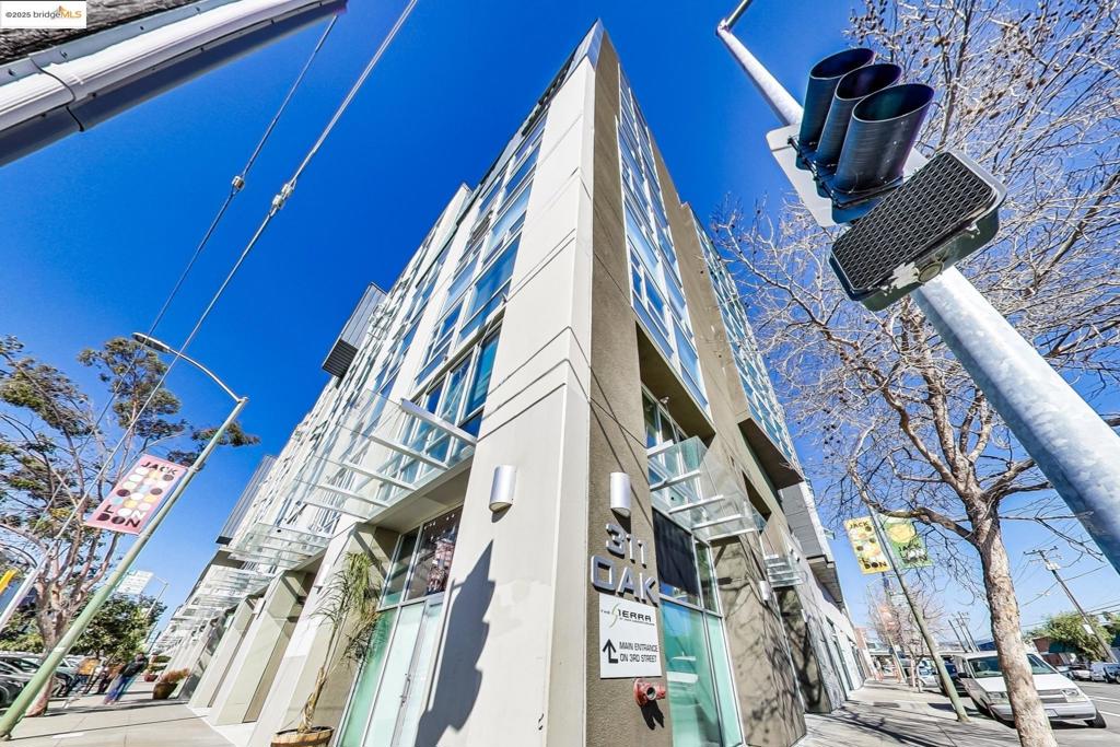 JACKLON SQ - Residential Lease