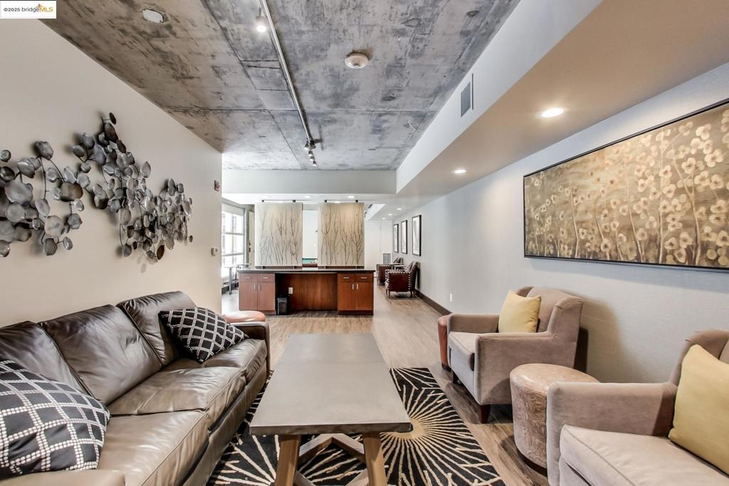 JACKLON SQ - Residential Lease