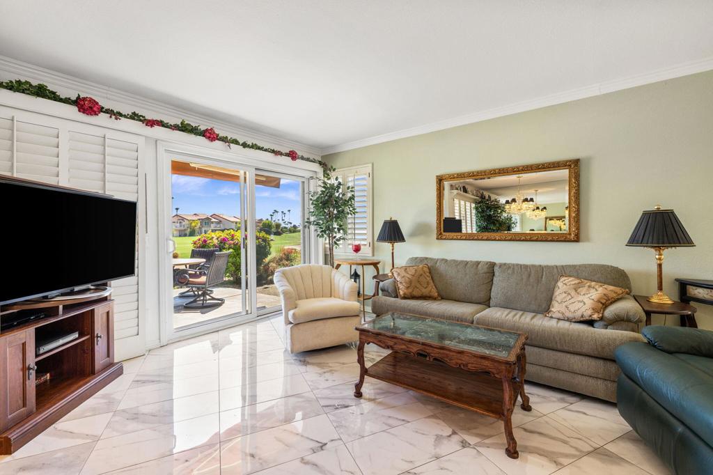 Palm Royale - Residential