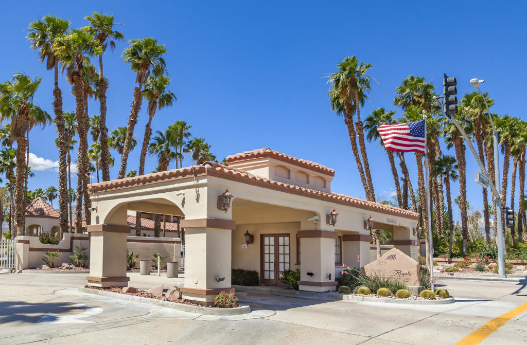 Palm Royale - Residential