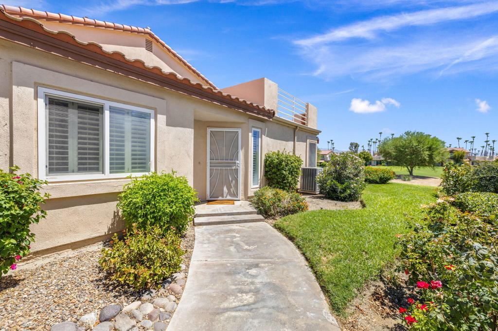 Palm Royale - Residential
