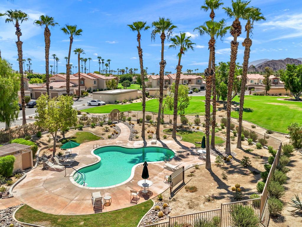 Palm Royale - Residential
