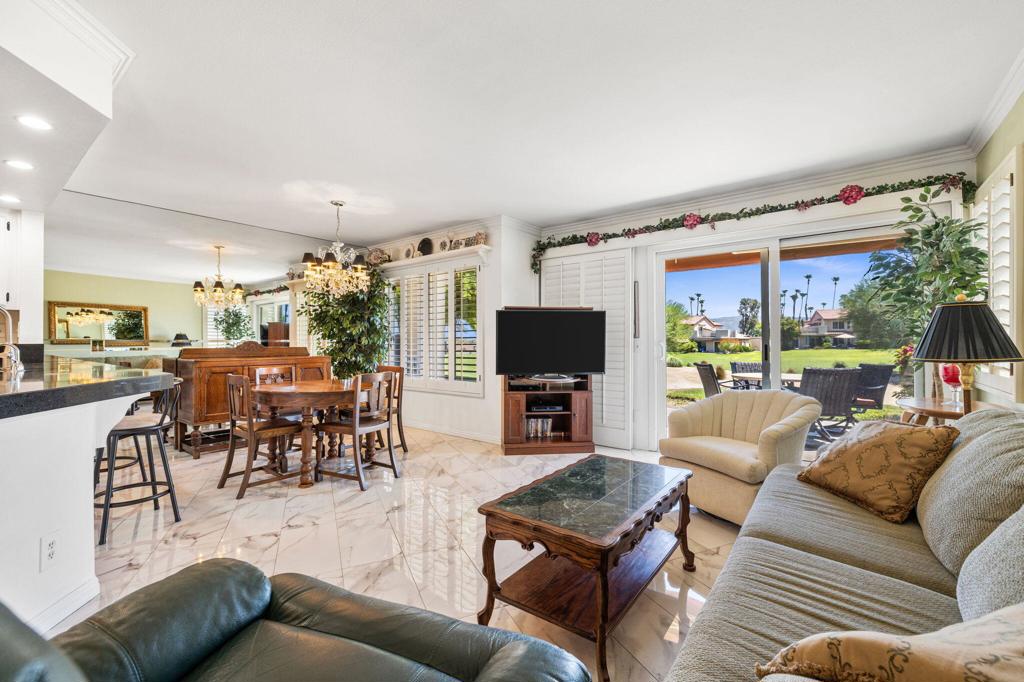 Palm Royale - Residential