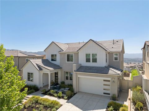 Photo of 28609 Windbreak Terrace, Saugus, CA 91350 (MLS # SR25200248)