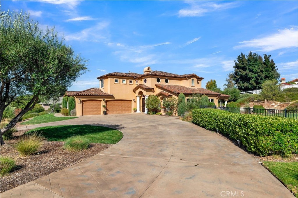 1450 Meadow View Lane