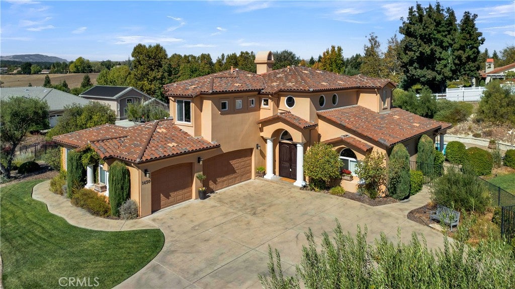 1450 Meadow View Lane