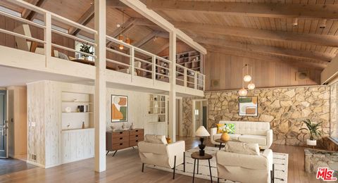 Photo of 1365 N Wetherly Drive, Los Angeles, CA 90069 (MLS # 26827563)