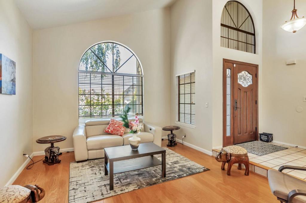 1206 Sycamore Court