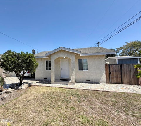 Photo of 3502 Nyeland Avenue, Oxnard, CA 93036 (MLS # V1-38126)