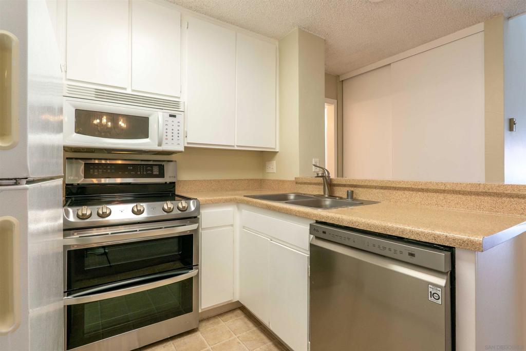 1855 Diamond St 301