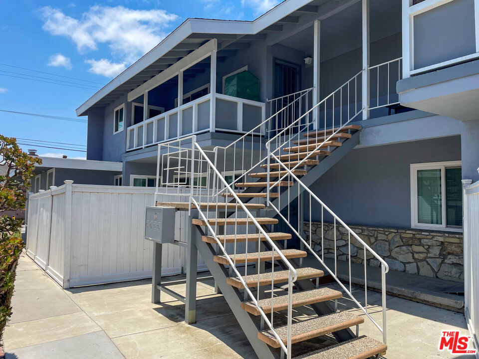3706 Redondo Beach Boulevard