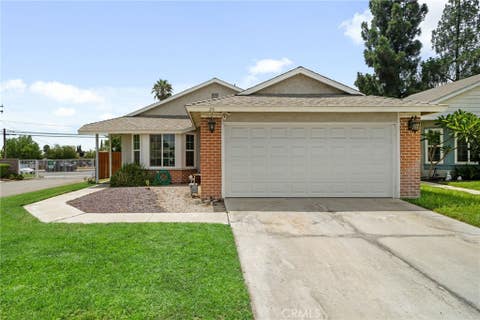 Photo of 15957 Randall AVE, Fontana, CA 92335 (MLS # OC26138779)