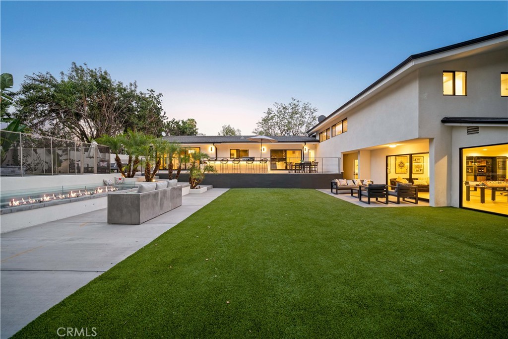 5265 Del Moreno Drive