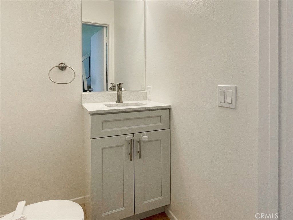 listing image 130723884947317769905