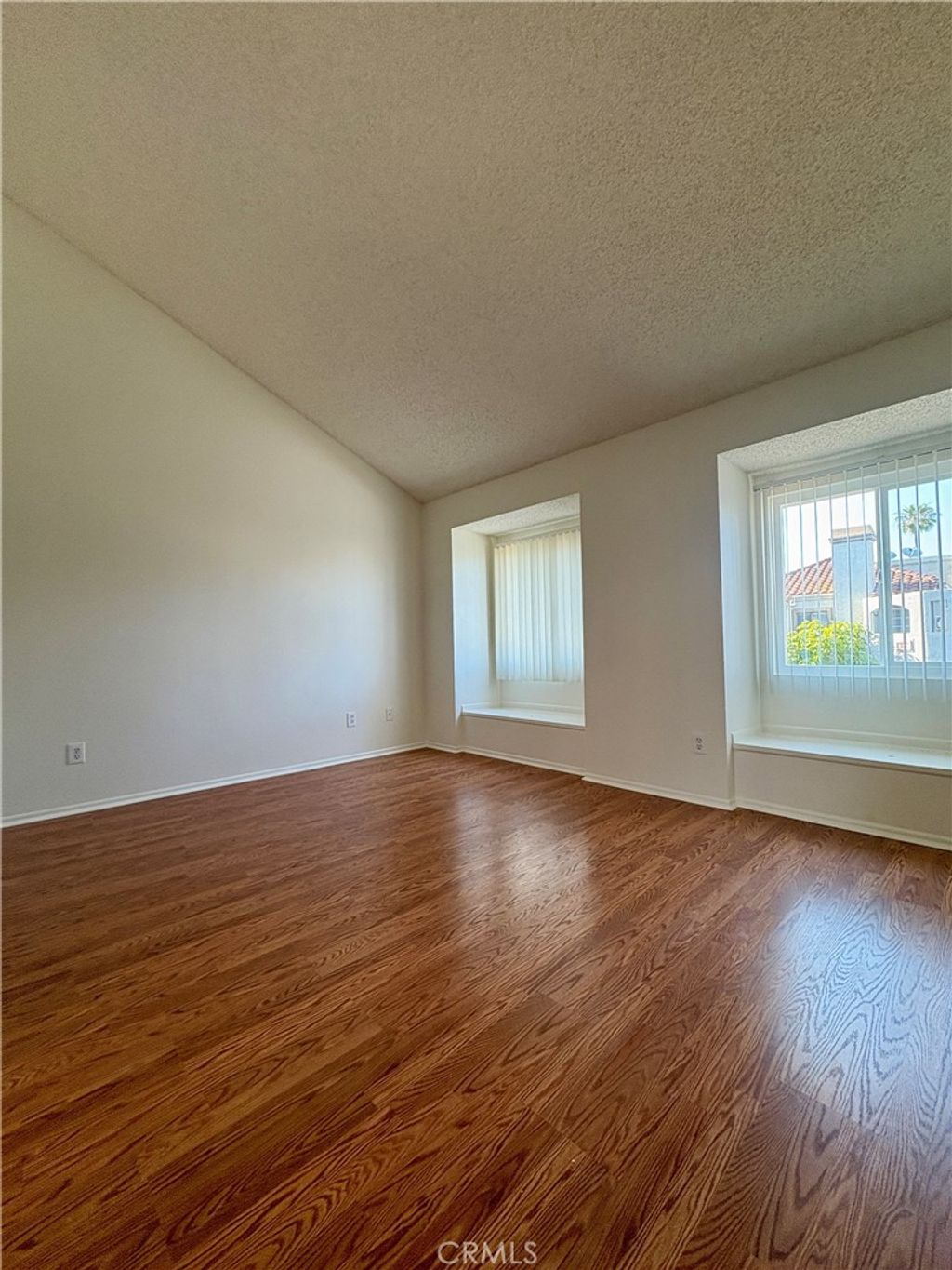 listing image 130723777250514314888