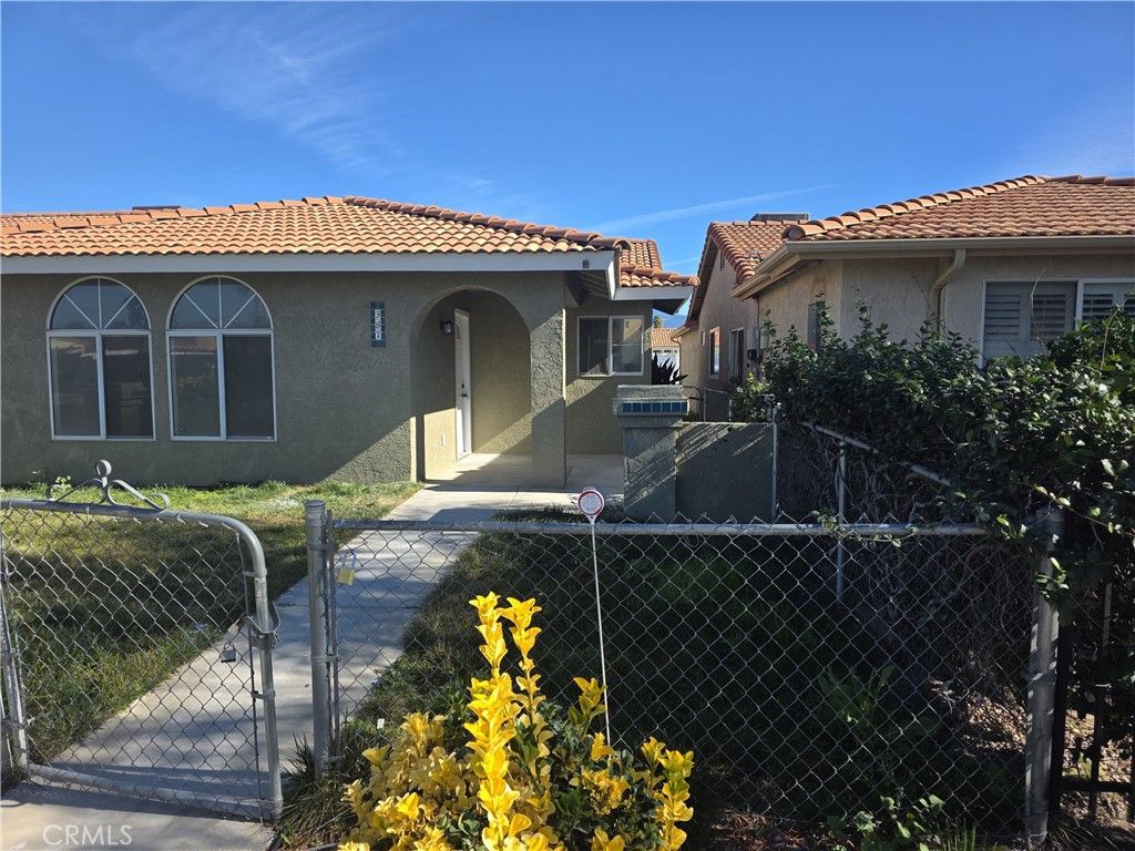 Photo of 387 Palm Avenue, San Jacinto, CA 92582 (MLS # IV26011092)
