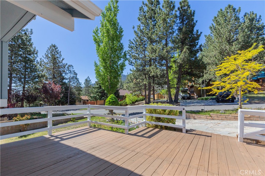 784 Apple Avenue