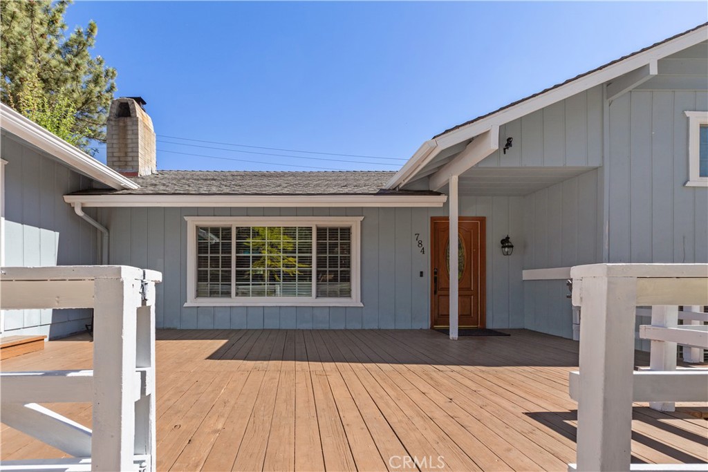 784 Apple Avenue
