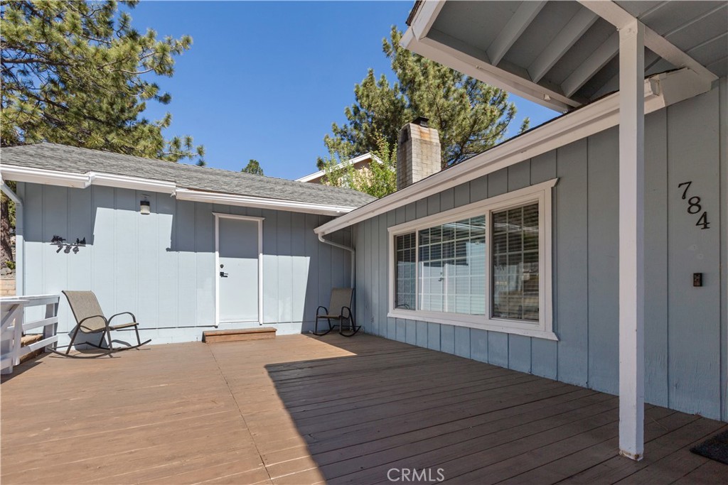 784 Apple Avenue