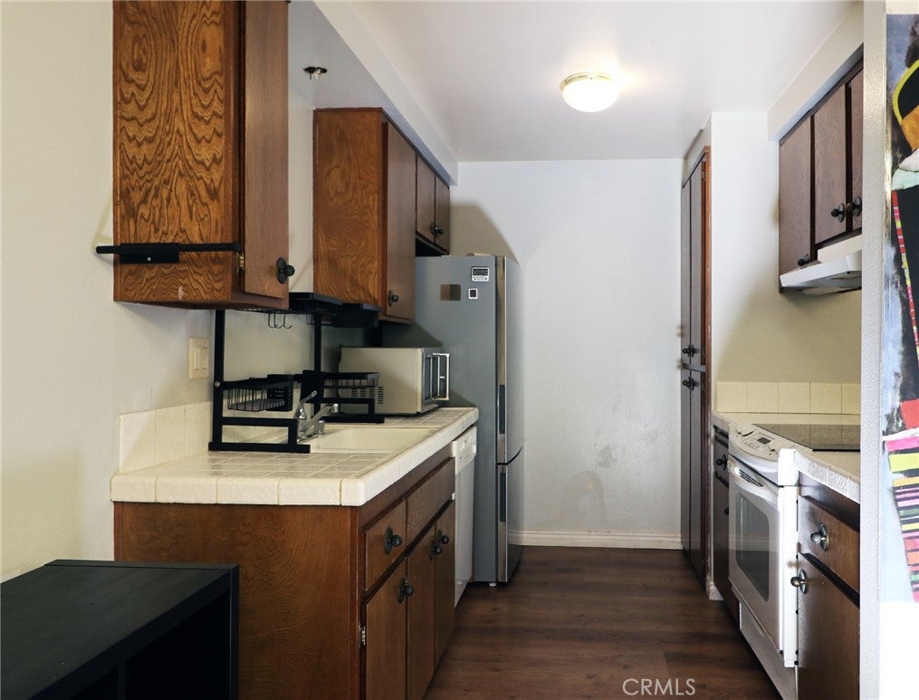 5438 Mcculloch D