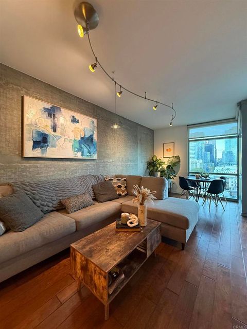 800 The Mark Lane 1002 San Diego CA 92101