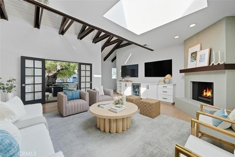 Photo of 3616 Laurel Ave, Manhattan Beach, CA 90266 (MLS # SB25228723)