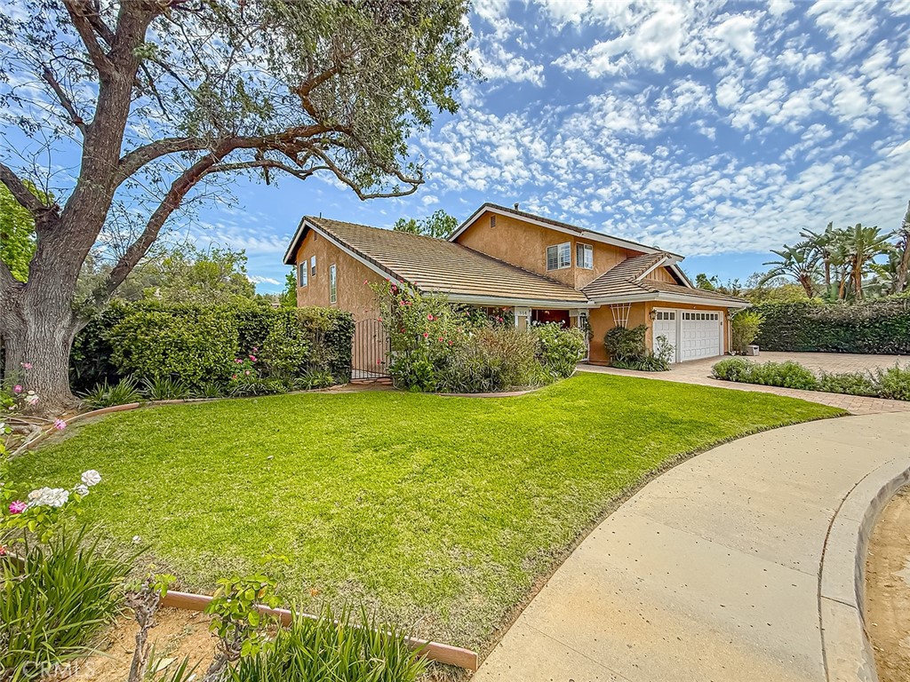 984 Oakmont Court
