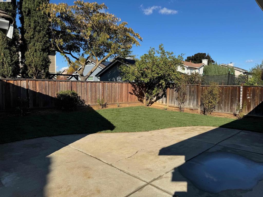 BRENTWOOD - Residential Lease