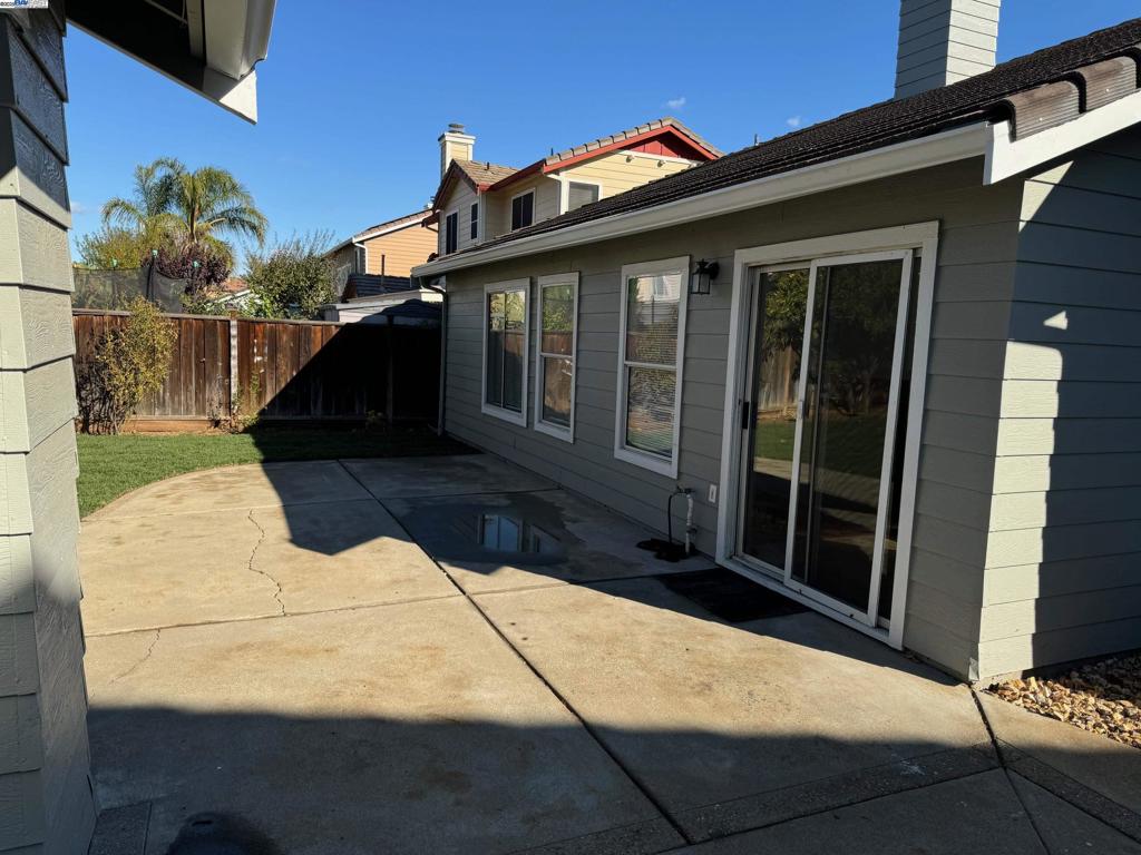 BRENTWOOD - Residential Lease