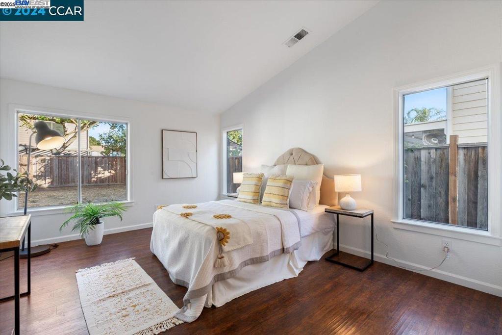 BRENTWOOD - Residential Lease