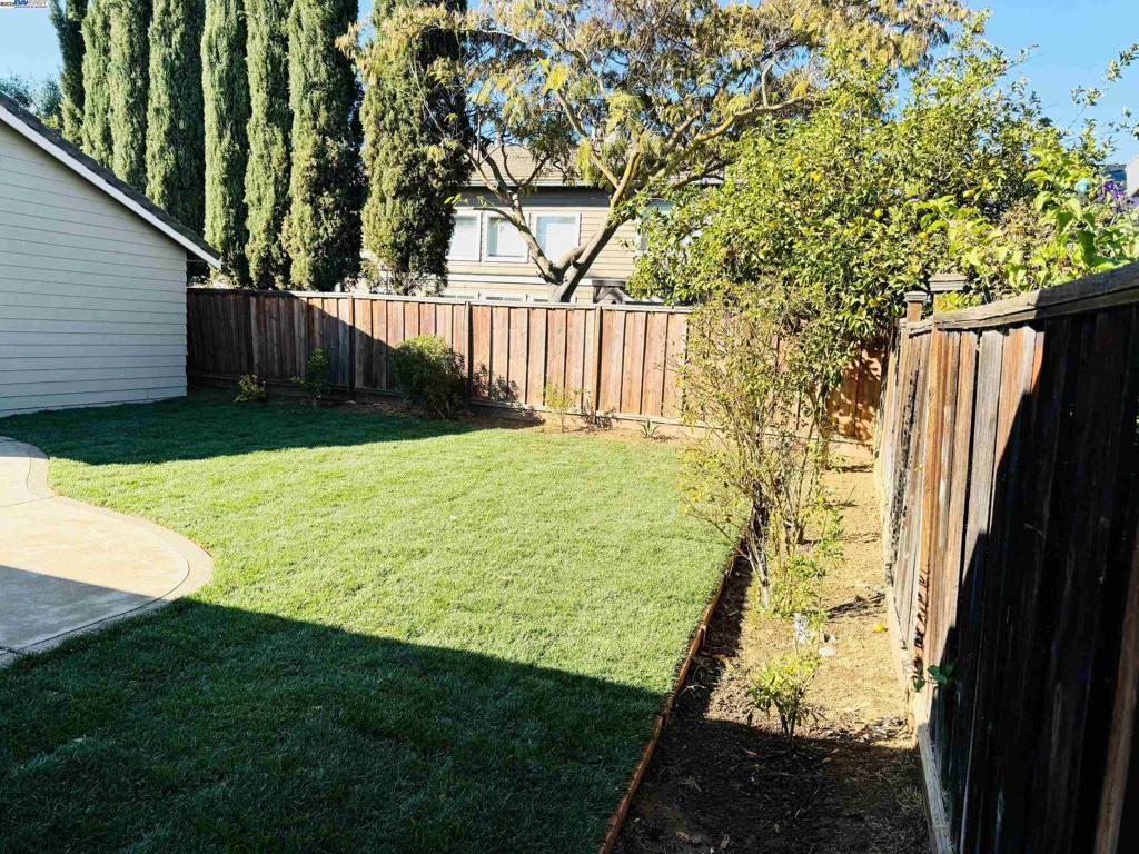 BRENTWOOD - Residential Lease