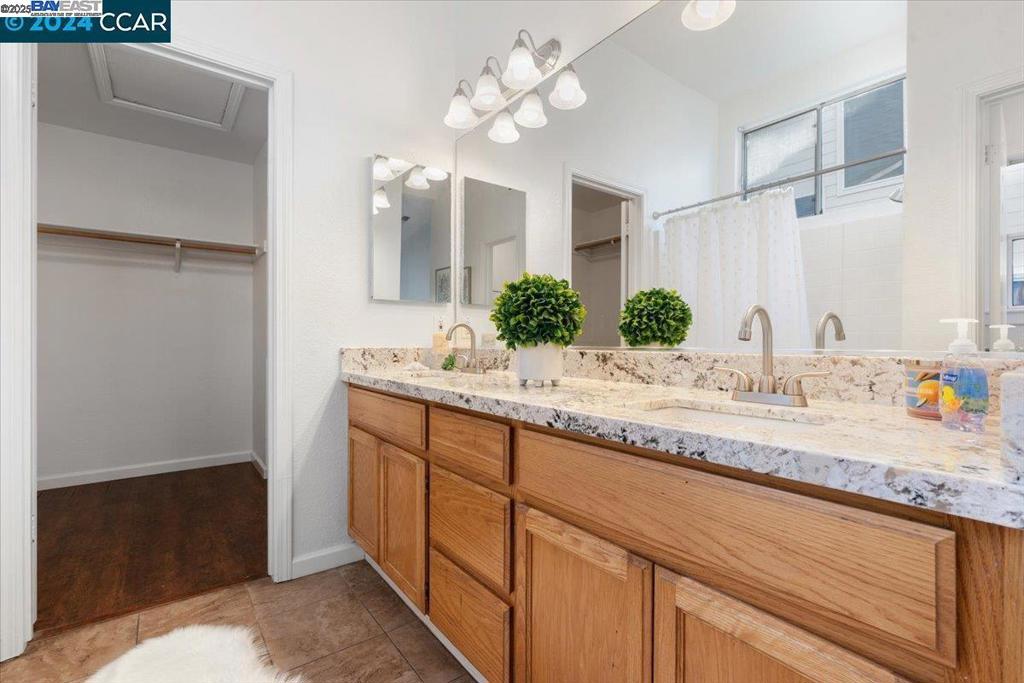 BRENTWOOD - Residential Lease