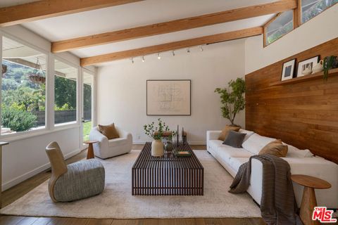 2016 Coldwater Canyon Drive Beverly Hills CA 90210