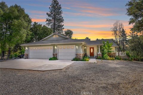 Photo of 44550 Windsong Way, Ahwahnee, CA 93601 (MLS # FR26099400)