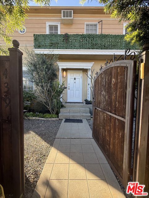 Photo of 439 S Sherbourne Drive, Los Angeles, CA 90048 (MLS # 26644707)