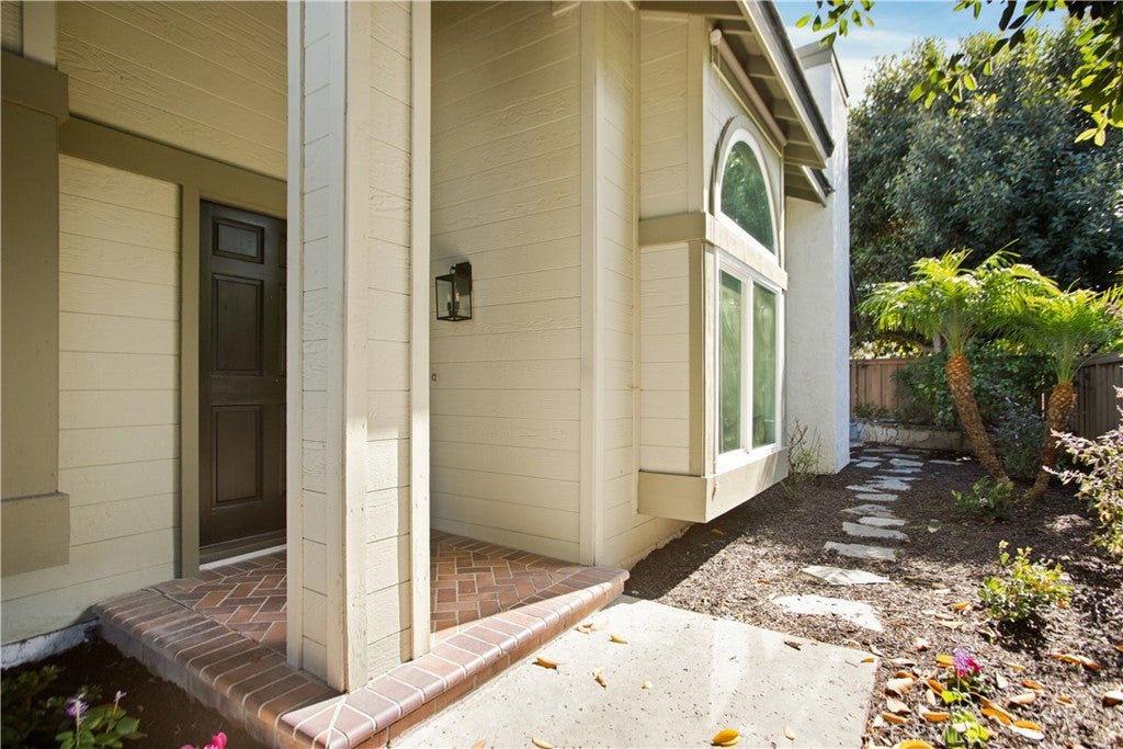 39 Carriage Hill Lane, Laguna Hills CA 92653 - Photo 6