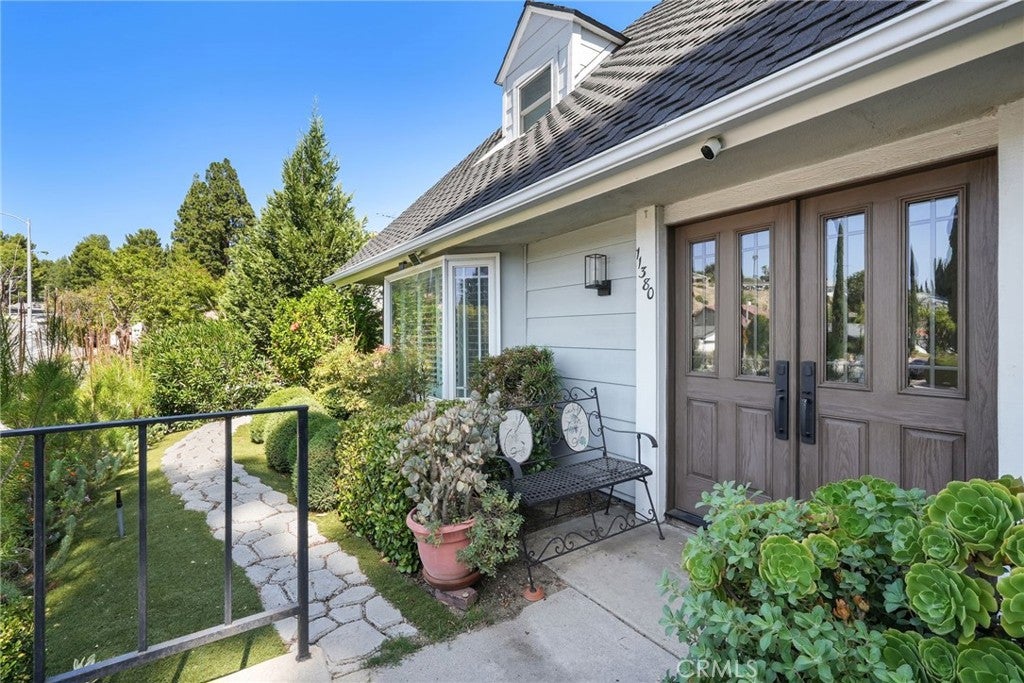 11380 Reseda