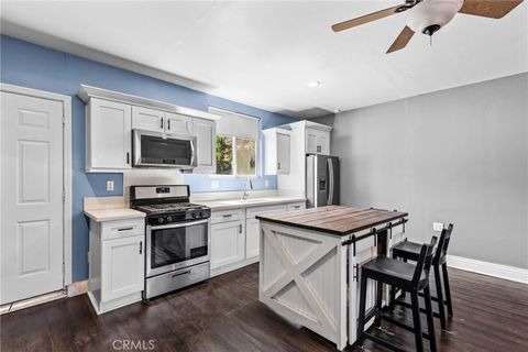 Photo of 19403 Welby Way, Reseda, CA 91335 (MLS # SR26063041)