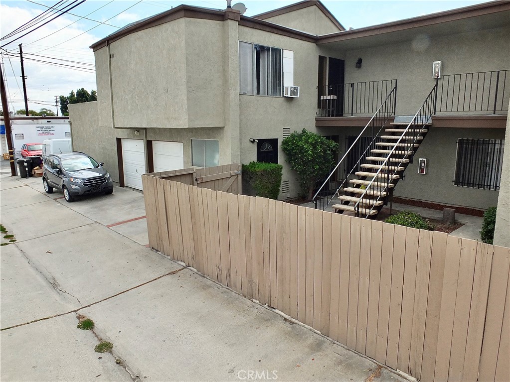3404 Cerritos Ave