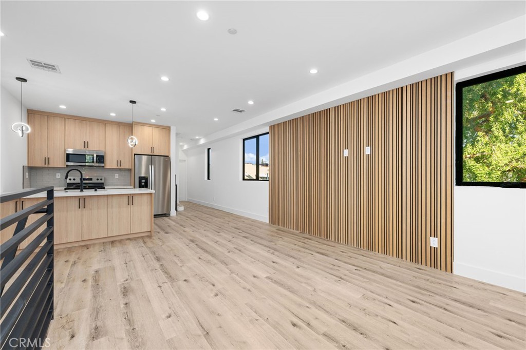 Be the first to live in this NEW CONSTRUCTION custom townhome style unit in the heart of Sherman Oaks. Offering modern finishes and open concept living throughout providing ultimate comfort. Each bedroom is spacious and ensuite with its own luxurious bathroom. Sleek modern kitchen with tons of cabinetry and stainless steel appliances. Sizable living room with access to your own balcony, and a laundry room equipped with washer & dryer. Private & gated, centrally located near boutiques, shops and restaurants.