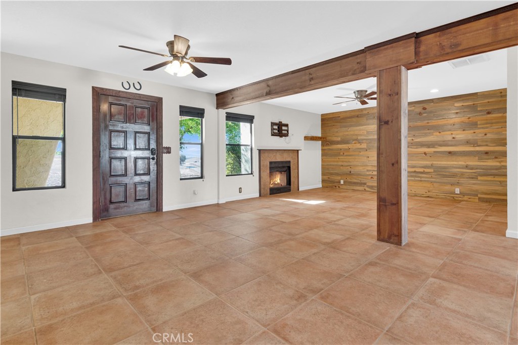 6180 Avenida Trinidad