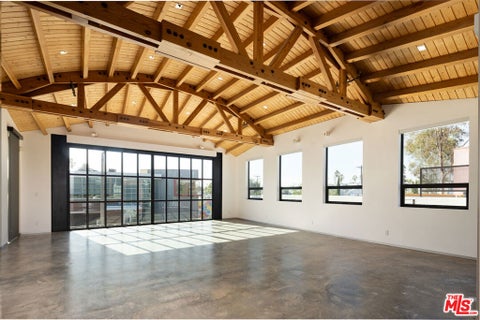 Photo of 617 Rose Avenue #D, Venice, CA 90291 (MLS # 26102944)