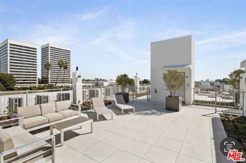 Photo of 1650 Sawtelle Boulevard #209, Los Angeles, CA 90025 (MLS # 26876157)