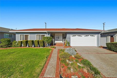 Photo of 5613 Paseo De Pablo, Torrance, CA 90505 (MLS # PV25274211)