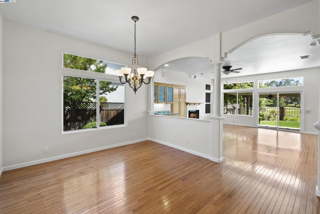 DISCOVERY BAY COUNTRY CLUB - Residential